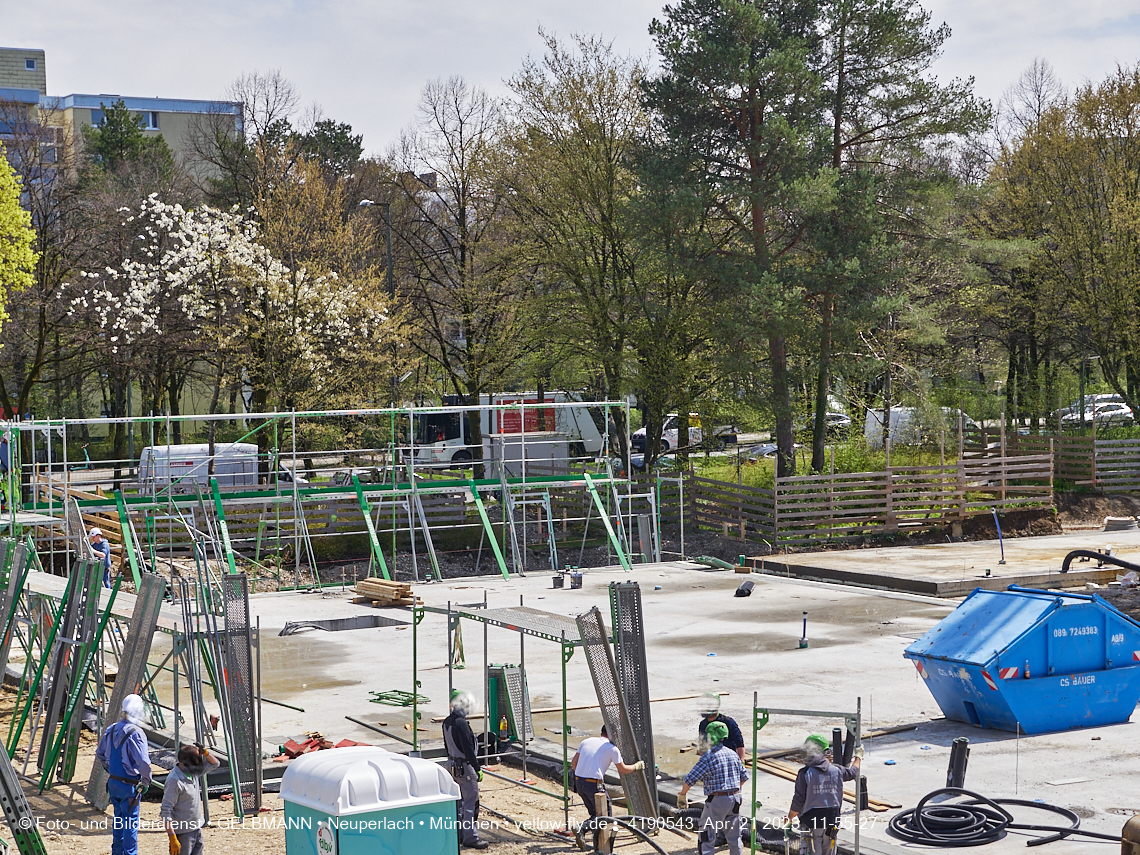 21.04.2023 - Luft- und Ebenenfotos vom Haus für Kinder in der Quiddestraße in Neuperlach